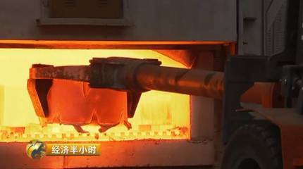 从讲台到国之重器 一位化学教师的万吨液压机报国路